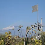 לינה וארוחת בוקר La Civetta
